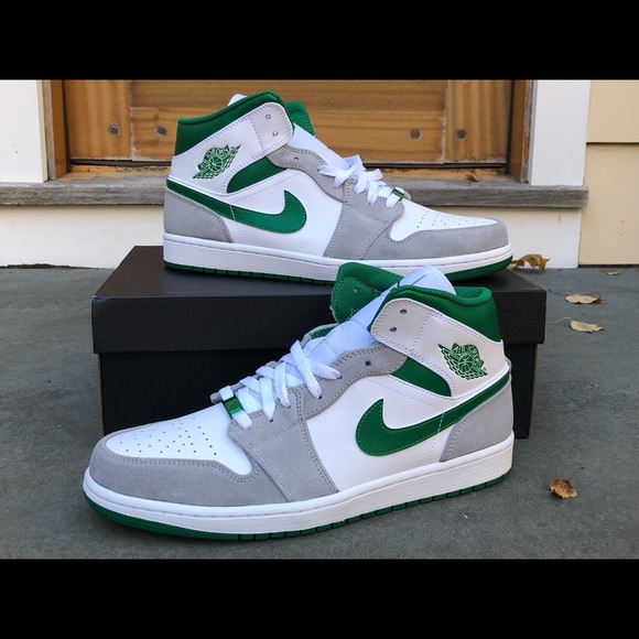 Jordan 1 Grey Green SE (Dead-Stock) - Picture 1 of 13